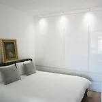 Elegant Living In The Heart Of Lejlighed Tirana