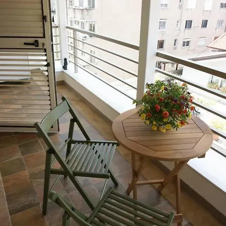 شقة Elegant Living In The Heart Of *