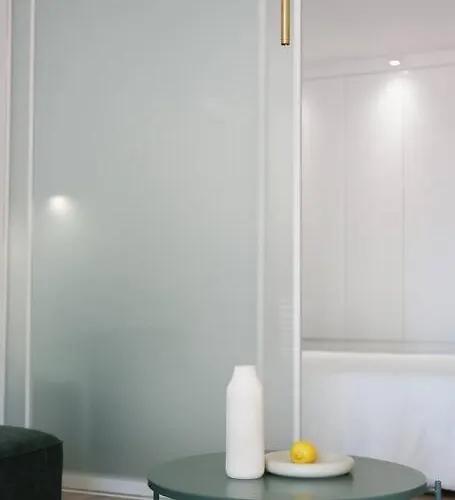 شقة Elegant Living In The Heart Of تيرانا