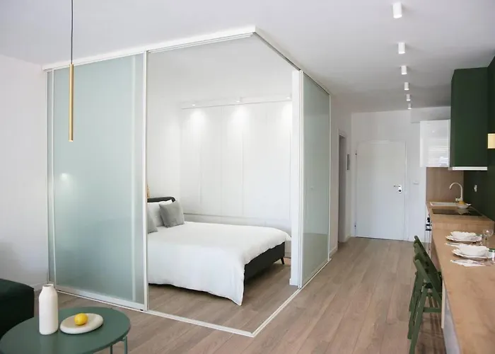 شقة Elegant Living In The Heart Of تيرانا